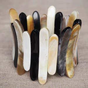 Bracelets en corne de qualité supérieure Perfect Enterprises, design premium, aspect magnifique, pour femme, cadeau d'anniversaire, agate d'Inde. - Product Image 1