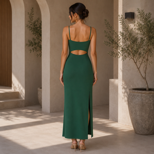 Elegante Vestido Maxi Ceñido al Cuerpo con Corte Verde Esmeralda para Mujer |   Vestido Largo de Fiesta con Tirantes Finos y Abertura Lateral para Eventos y Cócteles - Product Image 3