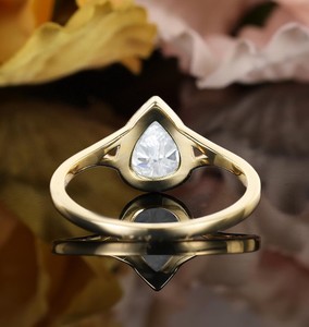 Anillo de moissanita con corte de pera, anillo de moissanita con forma de lágrima, anillo de compromiso de moissanita, anillo de plata de ley, anillo de compromiso de plata - Product Image 2