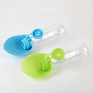 Custom Dog Outdoor Travel <b>Leaf</b> Feeder Bottle Portable Design Silicone Material Regular Length - Product Image 4