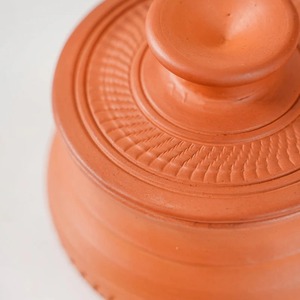 Pot à fleurs en terre cuite traditionnel japonais avec couvercle, capacité de 250 ml, jardinière décorative pour usage intérieur/extérieur - Product Image 1