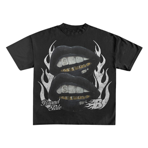 เสื้อยืดแขนสั้นสีดำสำหรับผู้ชาย แบรนด์สั่งทำพิเศษ พิมพ์ลายริมฝีปากและเปลวไฟ สไตล์สตรีท พิมพ์ลายสกรีน ทรงปกติ คอกลม ผ้าเจอร์ซีย์ - Product Image 2