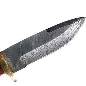 Couteau de chasse Damas forgé à la main de qualité supérieure avec lame de dépecage droite à motifs pour usage sur le terrain, personnalisable OEM - Product Image 4