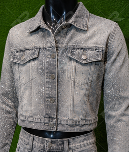Ensemble deux pièces unisexe en jean délavé style motard vintage avec strass, veste courte et short, idéal pour l'été - Product Image 6