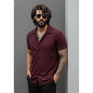 Camisa de Manga Corta con Cuello Cubano Texturizada para Hombre, Corte Ajustado, Estilo Casual para Vacaciones - Product Image 1