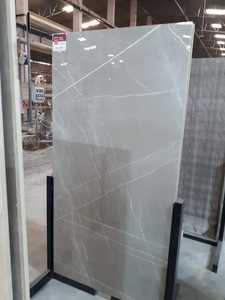 Losas de porcelana Onyx Soft Stone con acabado blanco de 80x160cm, baldosas de porcelana Onyx White brillantes de gran tamaño, baldosas GVT y PGVT. - Product Image 4