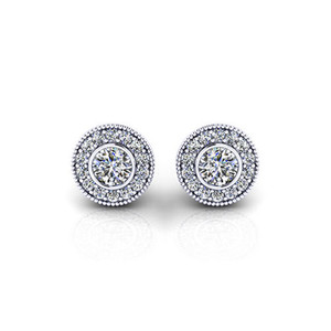Boucles d'oreilles clous en or 14 carats avec halo pavé de diamants de laboratoire taille ronde - Product Image 1