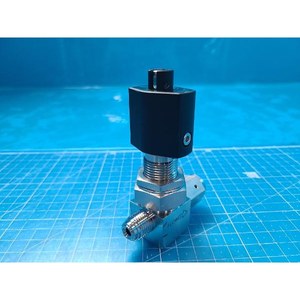 Capteur de pression numérique CKD ODG10V-4RM-S1, utilisé comme pièce détachée pour équipement semi-conducteur d'occasion - Product Image 5