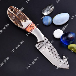 Cuchillo Forjado a Mano de Hoja Fija con Punta de Clip, Gancho para Deshuesar, para Campismo y Caza al Aire Libre, con Mango de Cuerno de Ciervo, Porte Horizontal - Product Image 1