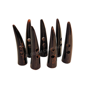 Corne de buffle noire personnalisée de la meilleure qualité Bouton vierge en corne de vache à 2 trous pour la fixation de vêtements d'extérieur au meilleur prix - Product Image 5