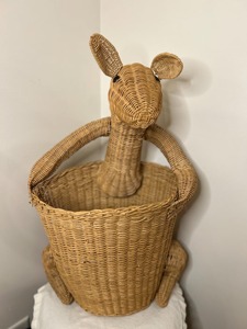 Panier kangourou en osier fait main, paniers de rangement, panier à bouteilles avec poignée, moderne et multifonctionnel - Product Image 1