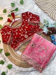 Sari Elegante con Lentejuelas, Sari de Diseñador Premium, Sari de Satén Real con Bordado, Sari de Diseñador Aarco con Lentejuelas, Sari de Lujo para Fiestas - Product Image 4