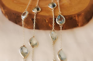 Collar de cadena con bisel de topacio azul cielo Azure Dew y cadena de lujo de plata de ley 925 en venta - Product Image 6