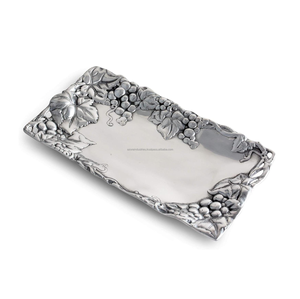 Plateau de service 6 pouces X 12 pouces de la meilleure qualité en aluminium moulé au sable poli à la main Design artisanal sans ternissement - Product Image 1
