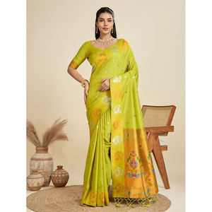 Sari de Seda Kanjivaram Paithani Tradicional de Diseño Clásico, con Bordado en Plata y Oro, Suministro de Fábrica - Product Image 1