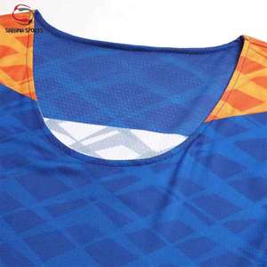 Uniforme de Baloncesto para Hombre, Corte Ajustado, Diseña Tu Propio Uniforme de Equipo, Secado Rápido, MOQ Bajo, Colores Personalizados - Product Image 2