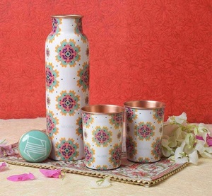 Juego de botella de agua de cobre puro con estampado de mandala y dos vasos para yoga, fitness, beneficios para la salud ayurvédica, botella a prueba de fugas - Product Image 1
