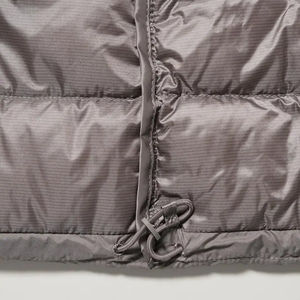 Chaqueta Acolchada Unisex sin Mangas con Capucha, Logotipo Estampado, Cierre Completo, Impermeable, Chaqueta de Invierno para Mujer, de Algodón - Product Image 3