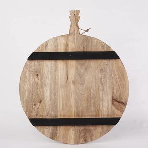 Planche à découper en bois d'acacia, design rustique rond, épaisse, durable, sûre pour les couteaux, idéale pour couper, servir et présenter élégamment en cuisine - Product Image 5