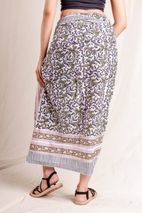 Serviette de plage longue en coton doux, modèle sarong, motif floral et animalier, design féminin confortable, impression de logo personnalisée, best-seller - Product Image 4