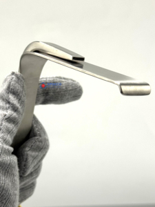 Retractor de Seno Eléctrico con Fibra Óptica SIMAECO Tebbetts, 25 mm x 12 cm, Extremo Liso, Certificado CE ISO, Instrumentos para Mamoplastia 1 - Product Image 2