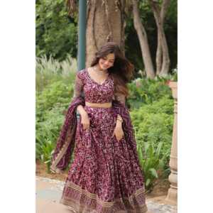 Lentejuelas bordadas doradas funcionan con seda rassiana trabajo Duppatta - Product Image 2