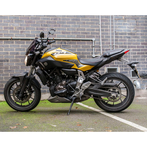 Motocicleta urbana de bajo consumo para uso en ciudad, Yamaha MT 07, ideal para desplazamientos y viajes largos. - Product Image 6