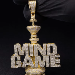 จี้เพชรโมอิสซาไนต์สุดหรู ดีไซน์ Mind Game ตัวอักษรทองคำประดับเพชร สร้อยคอแบบ Iced Out สไตล์ฮิปฮอป ของขวัญเครื่องประดับสำหรับทุกเพศ - Product Image 1
