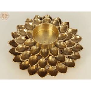 ที่วางเทียนทีไลท์ทองเหลืองขนาด5นิ้วทำด้วยมือพร้อมไส้ตะเกียงหลายอันของตกแต่งบ้านดีไซน์ดอกบัว - Product Image 3