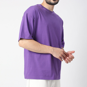 T-shirts pour hommes en coton 100% de couleur unie violette, col rond, haute qualité, logo personnalisé, vêtements de fitness à manches courtes - Product Image 4