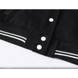 Chaquetas de Béisbol Varsity de Lana Negra con Mangas de Cuero Estilo Bomber Elegantes y de Alta Calidad, Chaqueta Letterman con Logotipo Personalizado - Product Image 5