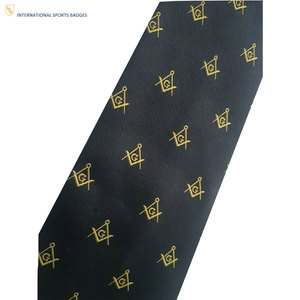 Cravate de la collection de luxe pour la franc-maçonnerie, confectionnée avec soin à partir de tissu de qualité supérieure, détails élégants et aspect raffiné - Product Image 5