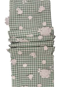 Tissu en coton gingham vert et blanc très demandé pour filles, avec broderie florale 3D, respirant et léger, idéal pour les robes - Product Image 2