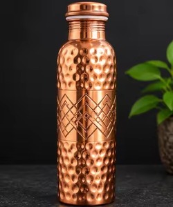 Botella de Agua Portátil de Cobre con Tapa, Diseño Minimalista, Reutilizable, para Viajes - Product Image 6