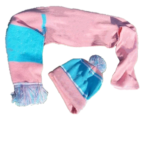 Conjunto de 2 piezas de lana 100% premium bicolor de la hermandad americana - Bufanda, gorro y guantes de punto jacquard rosa y azul - Legacy Gear - Product Image 6
