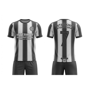 ชุดทีมฟุตบอลพรีเมียม เสื้อฟุตบอลสั่งทำพิเศษ ชุดยูนิฟอร์มกีฬาแบบซับลิเมชั่น OEM โพลีเอสเตอร์ 100% UPF 50 ระบายเหงื่อได้ดี - Product Image 6