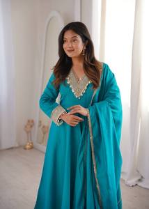 <b>PRESENTED</b> OUR NEW GOWN PAIR WITH REAL MODLING FOR THIS WEDDING SEASON - Product Image 3