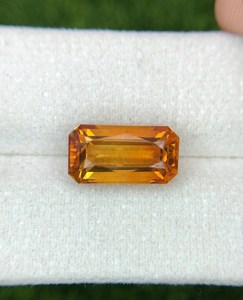 Superbe Citrine Jaune Orange Naturelle de Madeira, Pierre Précieuse Taillée de Haute Qualité pour la Fabrication de Bijoux - Product Image 1