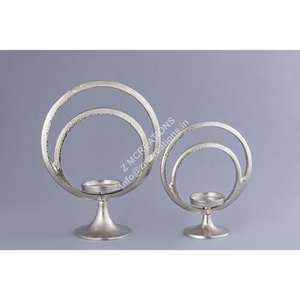 Ensemble de porte-bougies en métal de style piédestal, design circulaire, fait main, écologique, décoration de mariage et de Noël, cadeau pour la maison - Product Image 1