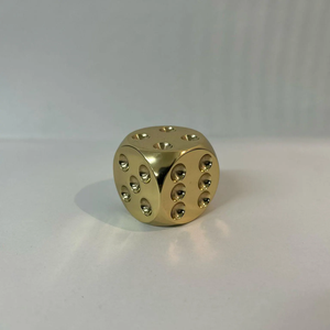 Prensa-papeles de latón con diseño de dados antiguos, pulido dorado de alta calidad, para documentos de oficina, a buen precio - Product Image 1