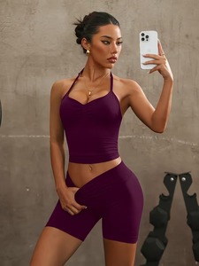 Conjunto de yoga de dos piezas de alta elasticidad: Top deportivo fruncido con cuello halter y shorts ciclistas con banda en V, ropa deportiva para gimnasio. - Product Image 5