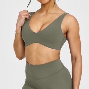 Sujetador deportivo sin costuras con cuello redondo y espalda cruzada, soporte medio, para yoga, para mujer, color beige sólido - Product Image 6