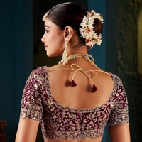Sari en satin de soie Fendy de créateur, lourd et brillant, avec broderie complète C Pallu et travail de découpe, style traditionnel, pour l'hiver, les fêtes de Diwali, tenue ethnique drapée