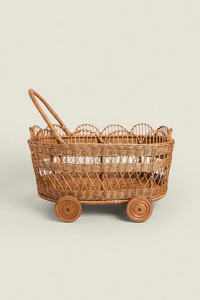 Poussette en rotin tressé pour enfants, chariot à pousser pour poupées, jouet pour enfants, fabriqué dans un atelier vietnamien. - Product Image 6