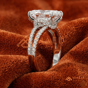 Oval Cut Diamond <b>Split</b> Shank <b>Ring</b> in Sterling Silver Classic Oval Engagement <b>Ring</b> in Sterling Silver - Product Image 2