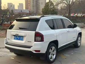 Jeep Compass 2.4L 4x4 SUV compact avec toit ouvrant automatique, 5 portes, 5 places, voitures d'<span class=keywords><strong>occasion</strong></span> chinoises, conduite à gauche, importées - Product Image 4