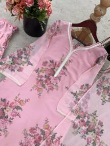 Conjunto de diseñador con top de georgette sintético estampado digitalmente, pantalón y dupatta, completamente cosido y listo para usar. - Product Image 5
