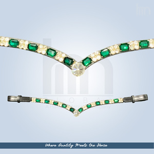 Fronture de cheval en cuir de vachette, artisanale de qualité supérieure, anatomique en forme de V, ornée de strass en cristal blanc effet émeraude haute clarté - Product Image 1