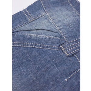 Shorts en jean modernes pour hommes, coupe décontractée et confortable, shorts en jean élégants et décontractés, parfaits pour les aventures estivales - Product Image 4