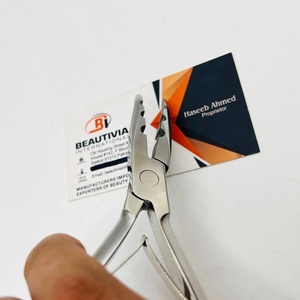 Pince courbée à 3 trous en acier inoxydable pour extensions de cheveux Remy, clip-in, trame simple, outils d'extension de cheveux avec logo gravé sur mesure - Product Image 3